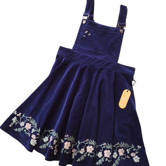 Her Universe Beauty of Exandria Jester Overall Dress 2XL NEW Critical Role - Picture 12 of 12